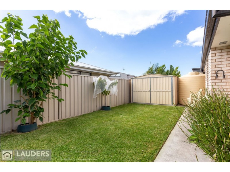 34 Albatross Way, Old Bar NSW 2430