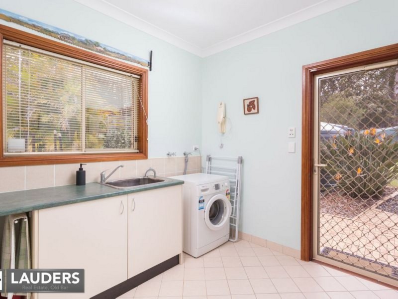 2 Arcadia Place, Taree NSW 2430