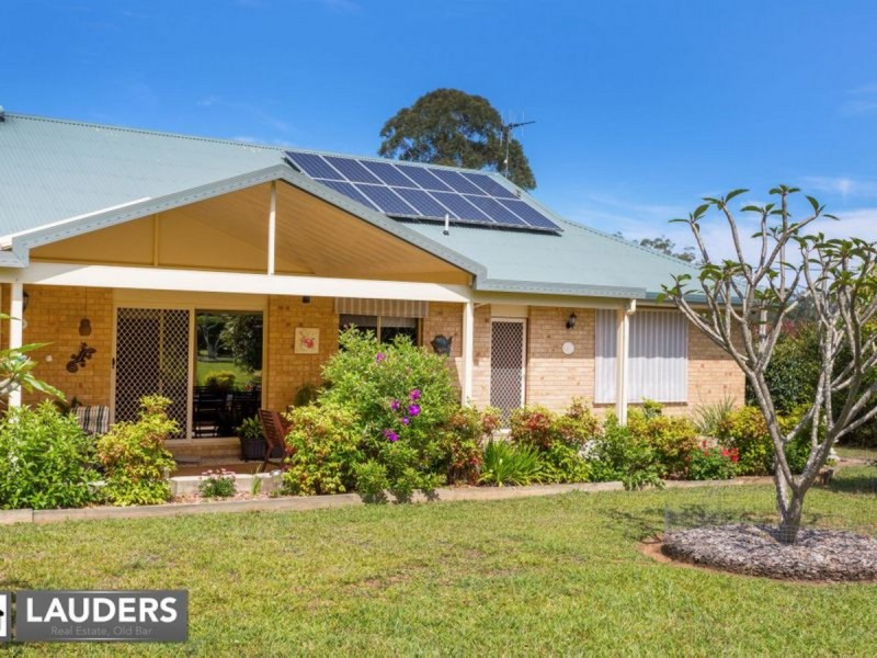 2 Arcadia Place, Taree NSW 2430
