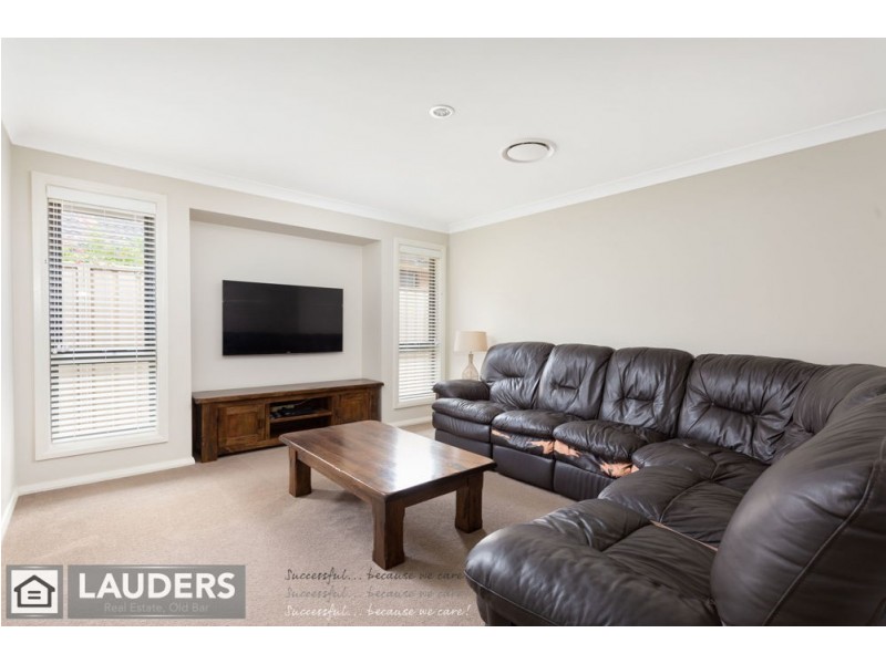 4 Rosier Place, Old Bar NSW 2430