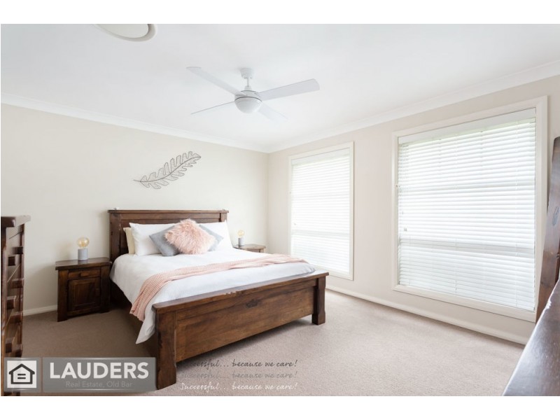 4 Rosier Place, Old Bar NSW 2430