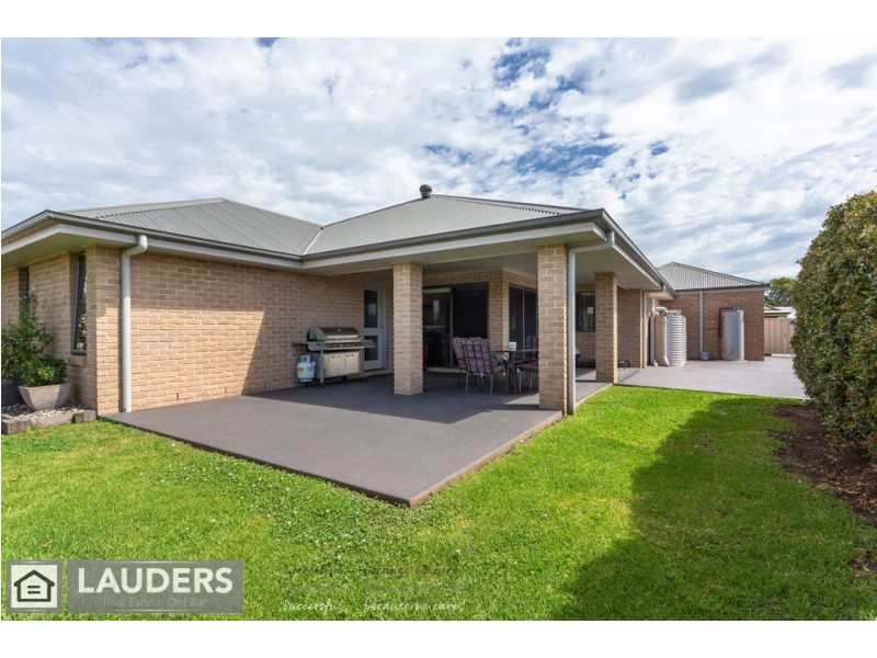 4 Rosier Place, Old Bar NSW 2430