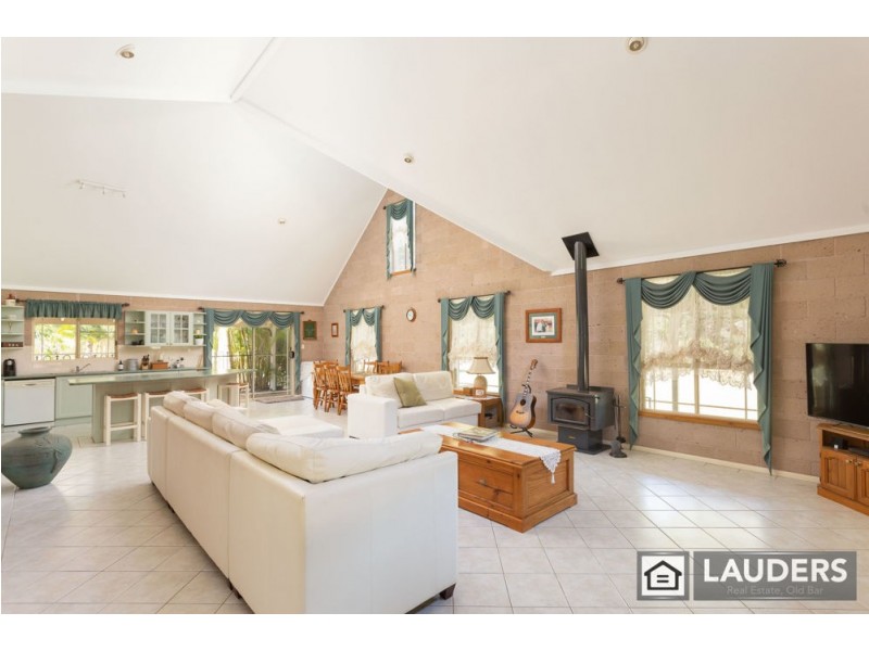 40 Bohnock Rd, Old Bar NSW 2430