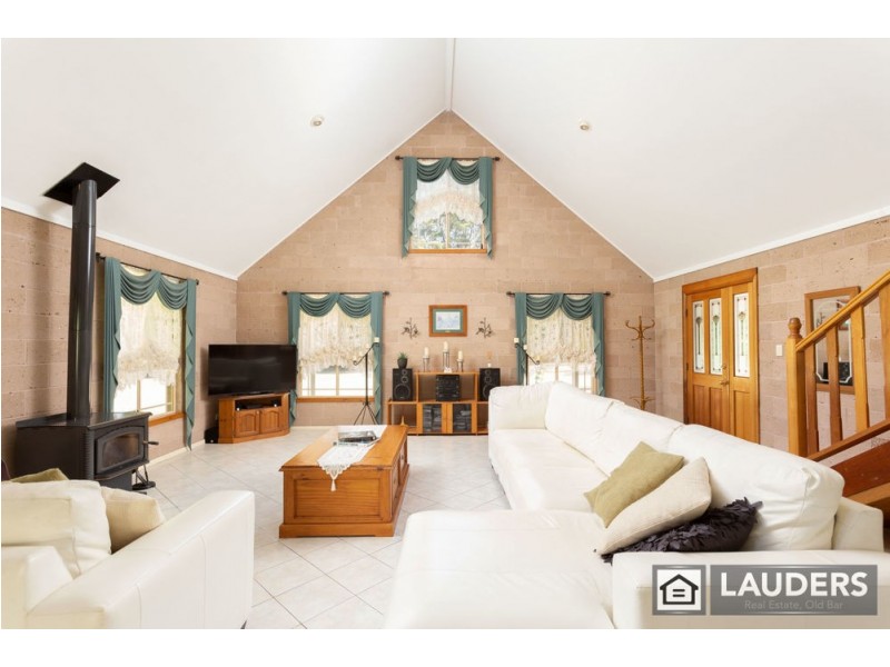 40 Bohnock Rd, Old Bar NSW 2430