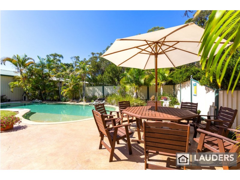 40 Bohnock Rd, Old Bar NSW 2430