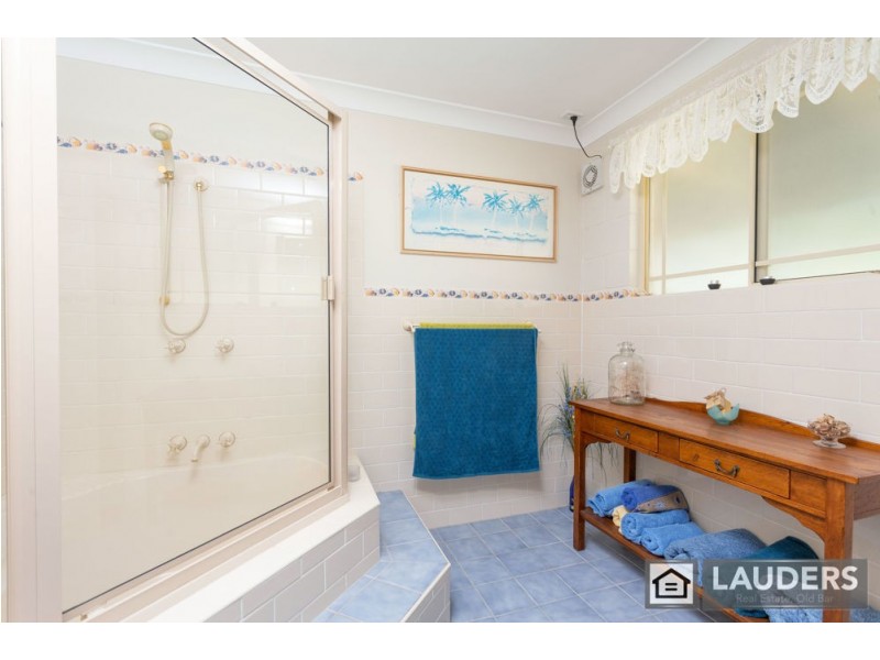 40 Bohnock Rd, Old Bar NSW 2430