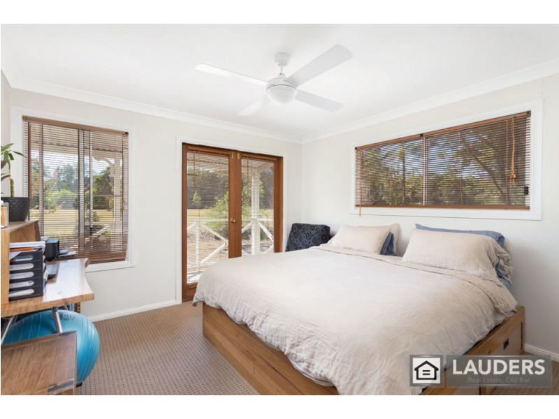 40 Bohnock Rd, Old Bar NSW 2430