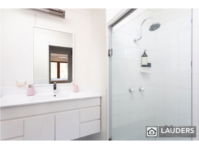 40 Bohnock Rd, Old Bar NSW 2430