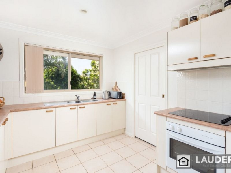 2/44 Medowie Road, Old Bar NSW 2430
