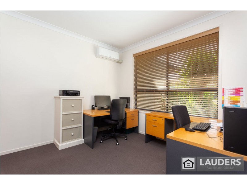 3 Peppermint Place, Old Bar NSW 2430