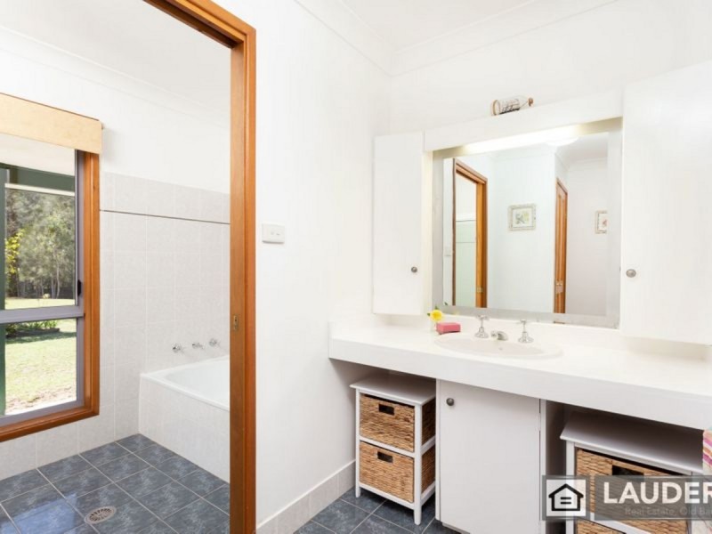 10 Myles Close, Old Bar NSW 2430