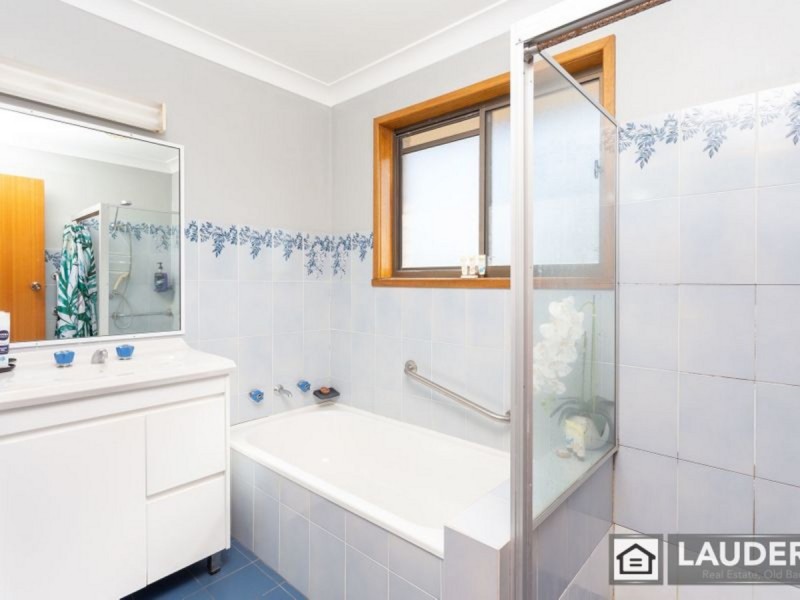 15 Pacific Parade, Old Bar NSW 2430