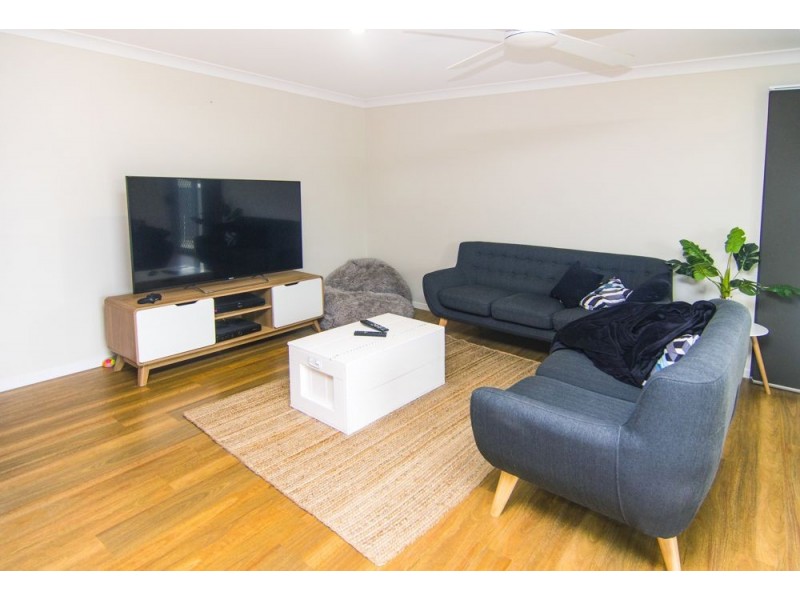 38 Ivy Crescent, Old Bar NSW 2430