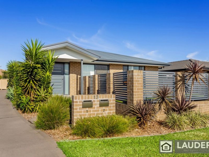 1/13 Yellowfin Avenue, Old Bar NSW 2430