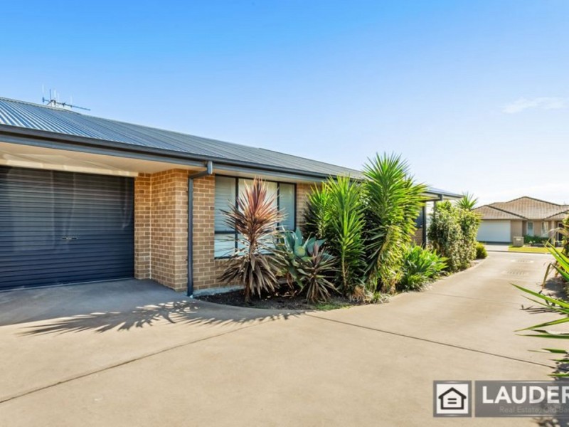 1/13 Yellowfin Avenue, Old Bar NSW 2430