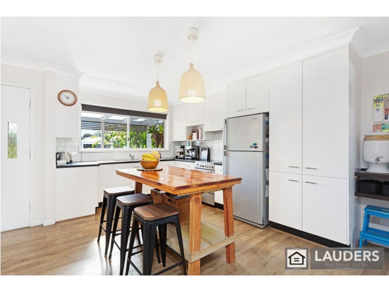 16 Hall Street, Old Bar NSW 2430