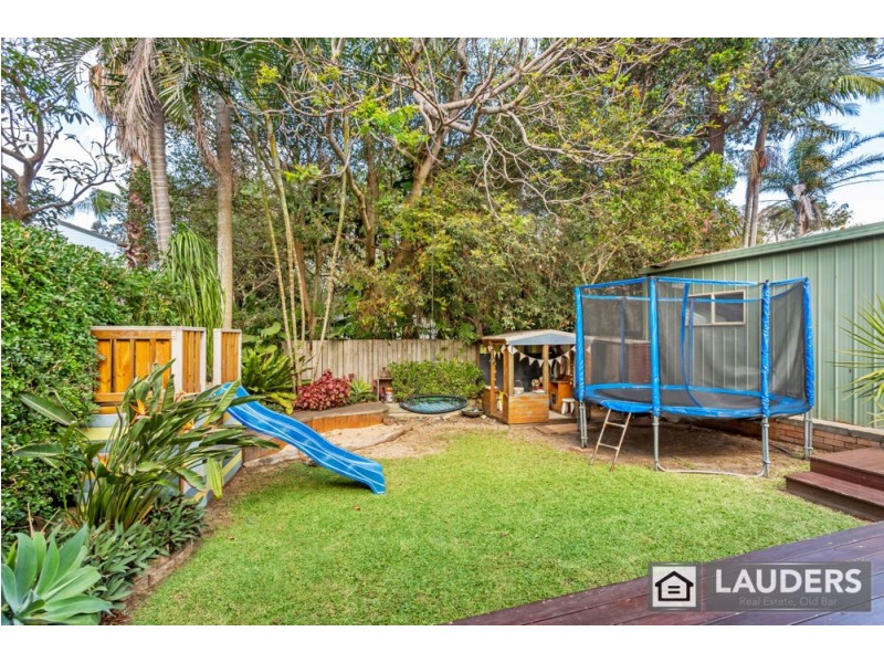 16 Hall Street, Old Bar NSW 2430