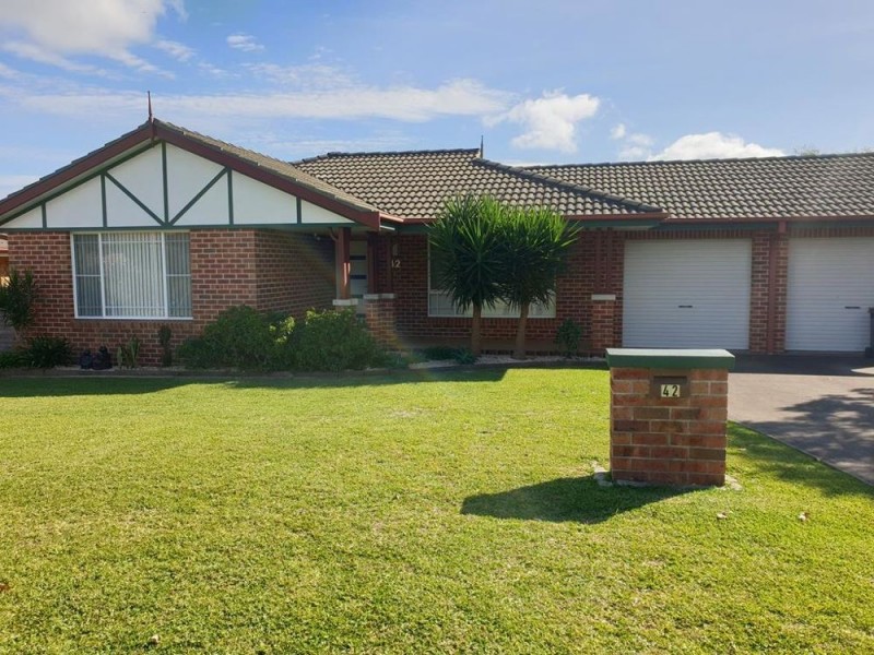 42 Carrabeen Drive, Old Bar NSW 2430