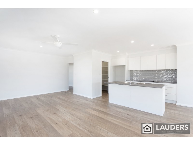 114 Albatross Way, Old Bar NSW 2430