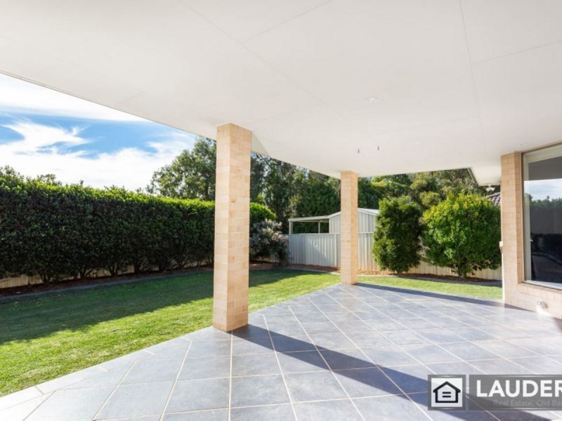 7 Ivy Crescent, Old Bar NSW 2430