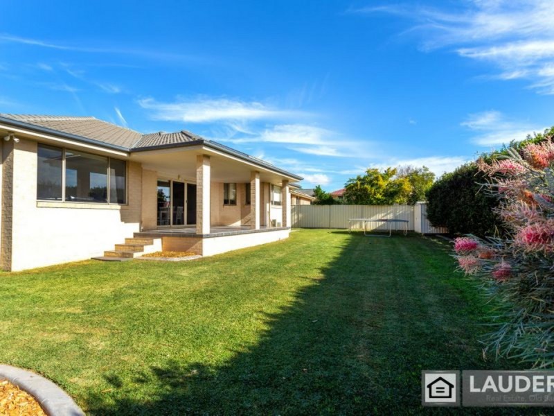 7 Ivy Crescent, Old Bar NSW 2430