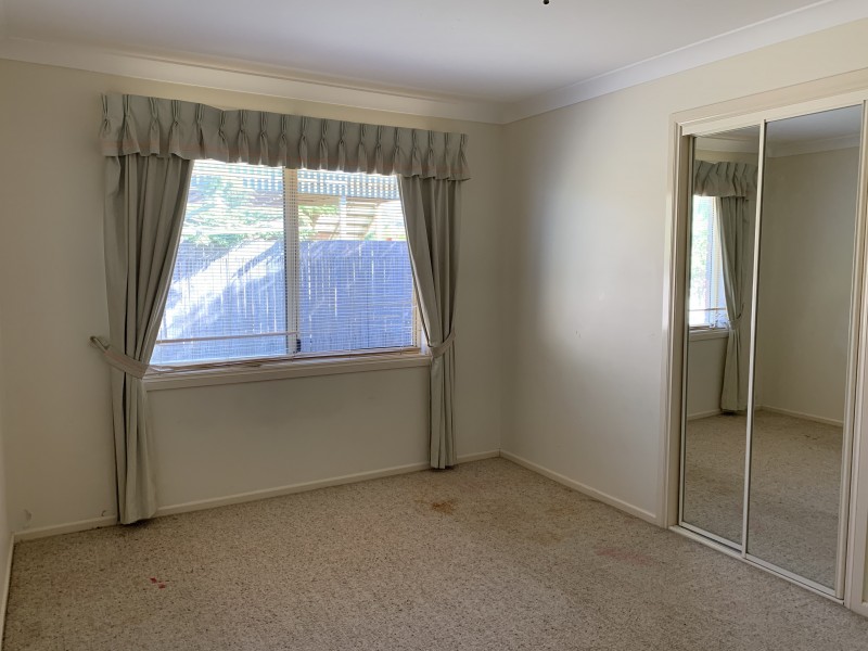 33 Pryor Crescent, Old Bar NSW 2430