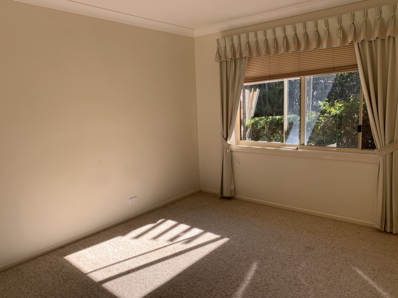 33 Pryor Crescent, Old Bar NSW 2430