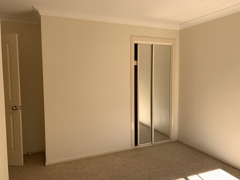 33 Pryor Crescent, Old Bar NSW 2430