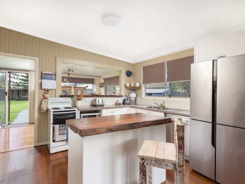 15 Richardson Street, Old Bar NSW 2430