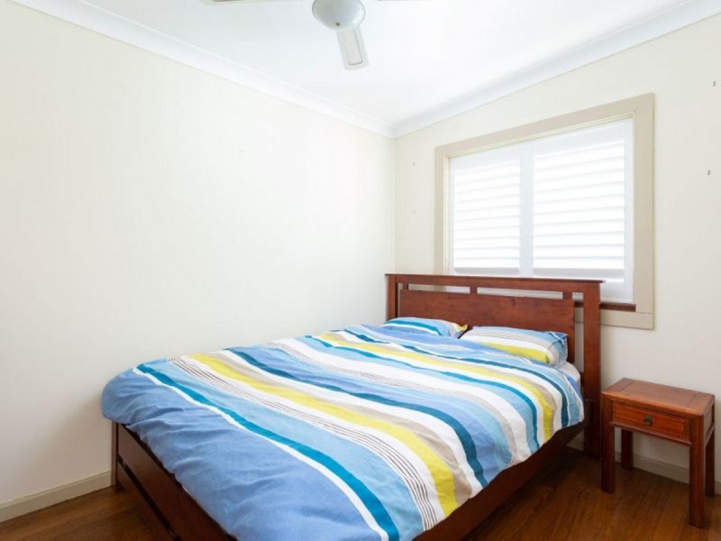 15 Richardson Street, Old Bar NSW 2430