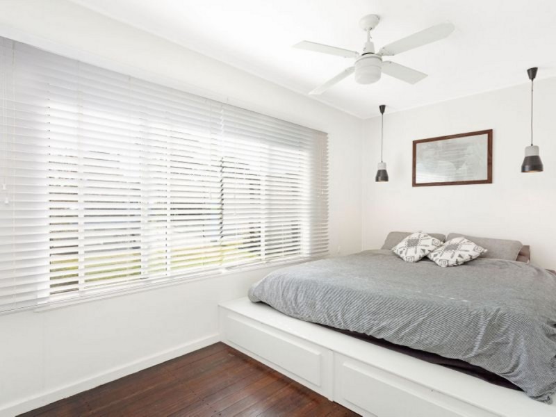 36 Old Bar Road, Old Bar NSW 2430