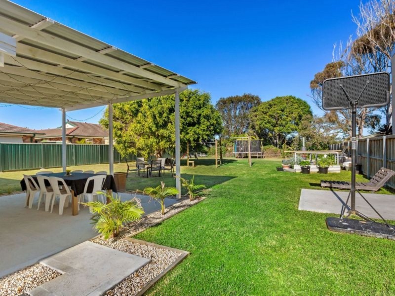 36 Old Bar Road, Old Bar NSW 2430