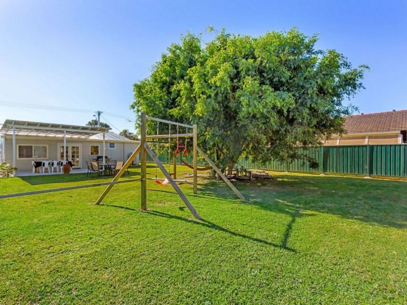 36 Old Bar Road, Old Bar NSW 2430