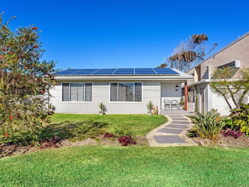 36 Old Bar Road, Old Bar NSW 2430