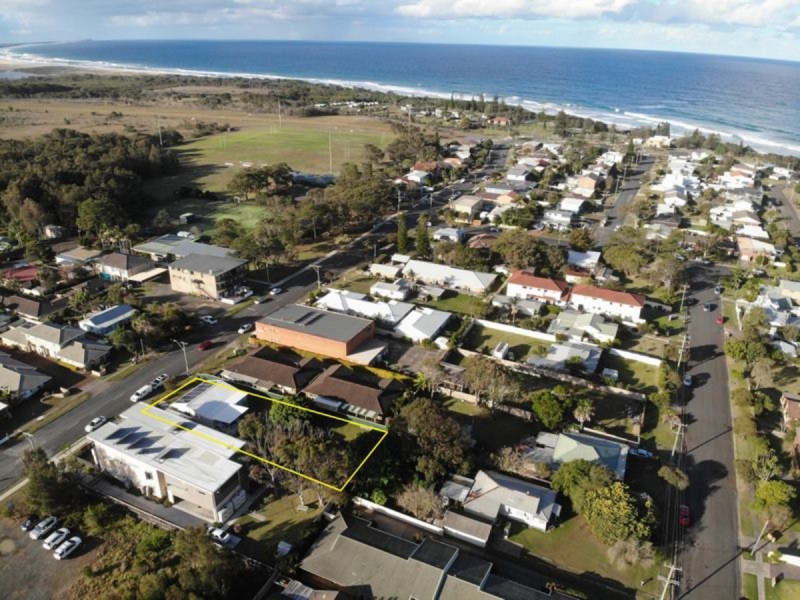 36 Old Bar Road, Old Bar NSW 2430