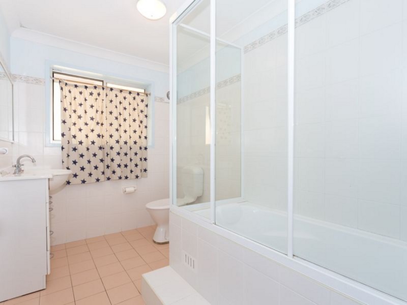 41B Pacific Parade, Old Bar NSW 2430