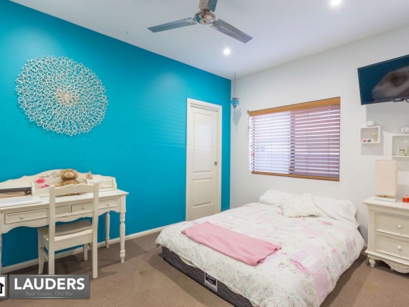38 Bluehaven Drive, Old Bar NSW 2430