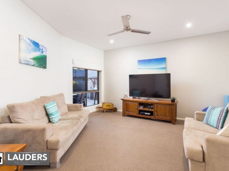 38 Bluehaven Drive, Old Bar NSW 2430