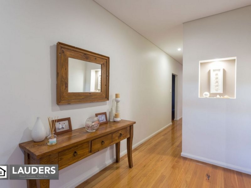 38 Bluehaven Drive, Old Bar NSW 2430