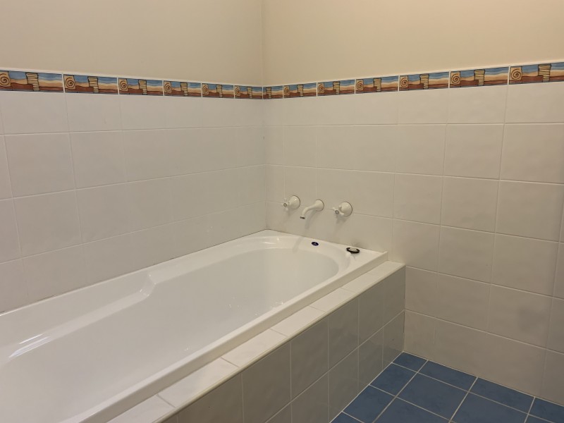 2/3 Ivy Crescent, Old Bar NSW 2430