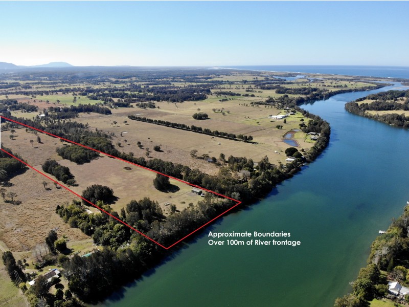 46 Cowans Lane, Oxley Island NSW 2430