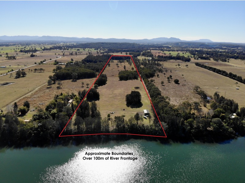 46 Cowans Lane, Oxley Island NSW 2430