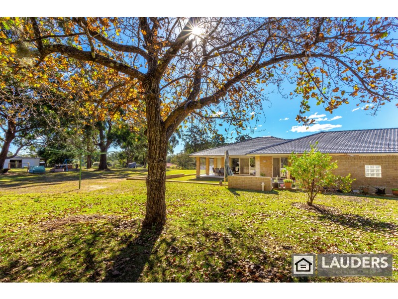 6 Windamere Place, Old Bar NSW 2430