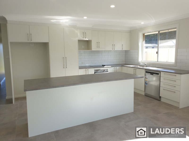 19A Albatross Way, Old Bar NSW 2430