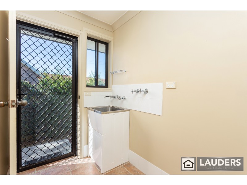 2/15 Mistral Place, Old Bar NSW 2430