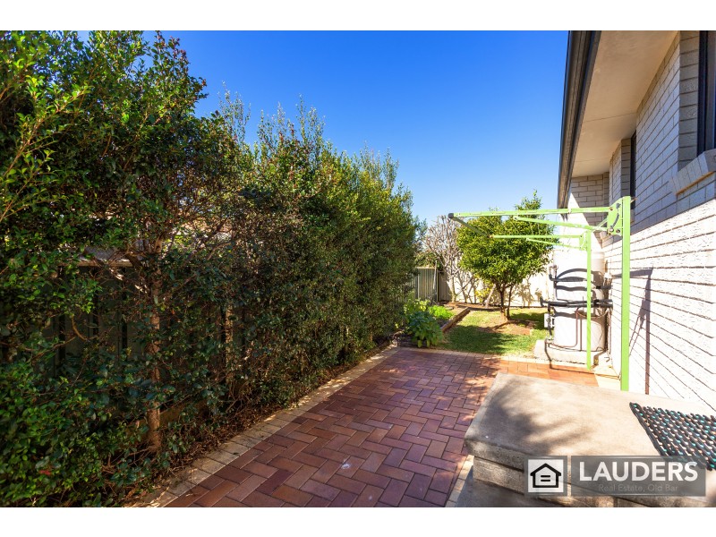 2/15 Mistral Place, Old Bar NSW 2430