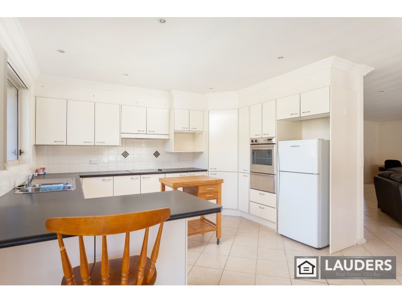 28 Mistral Place, Old Bar NSW 2430