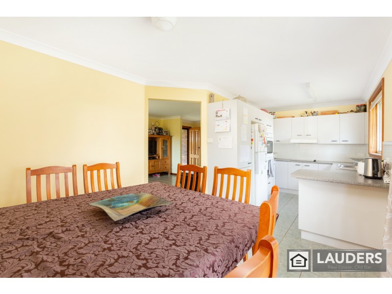 5 Redbank Road, Old Bar NSW 2430