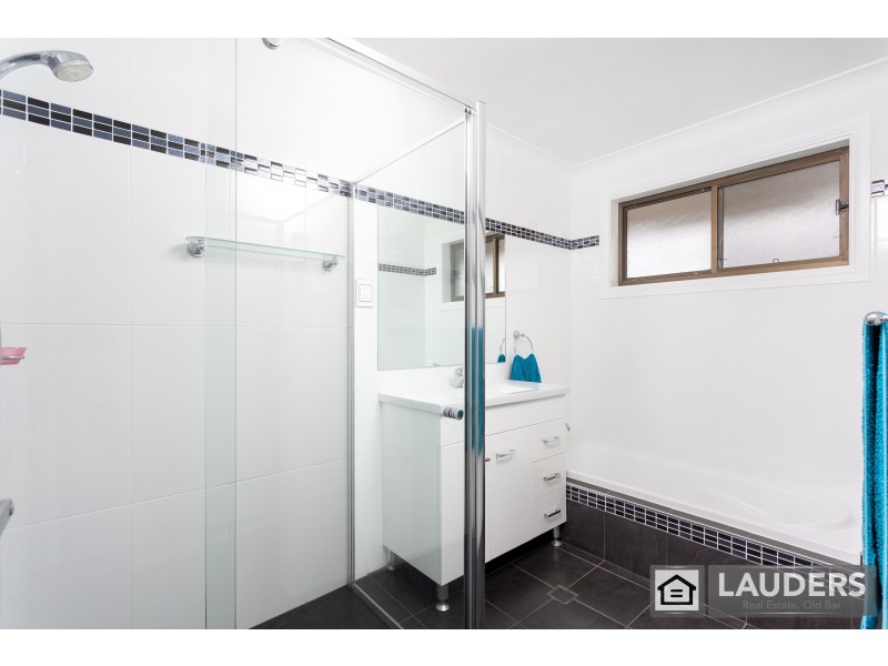 5 Lewis Street, Old Bar NSW 2430