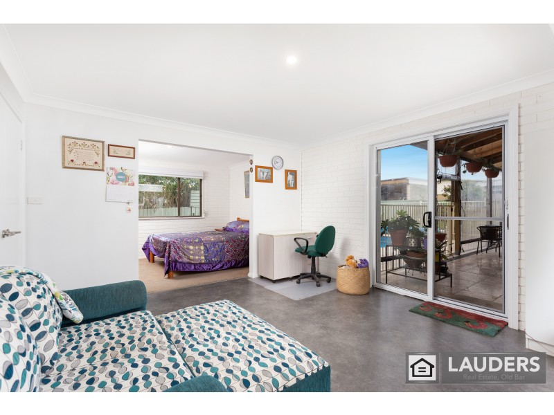 5 Lewis Street, Old Bar NSW 2430
